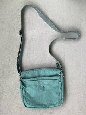Like new Kipling Light Teal Crossbody Bag